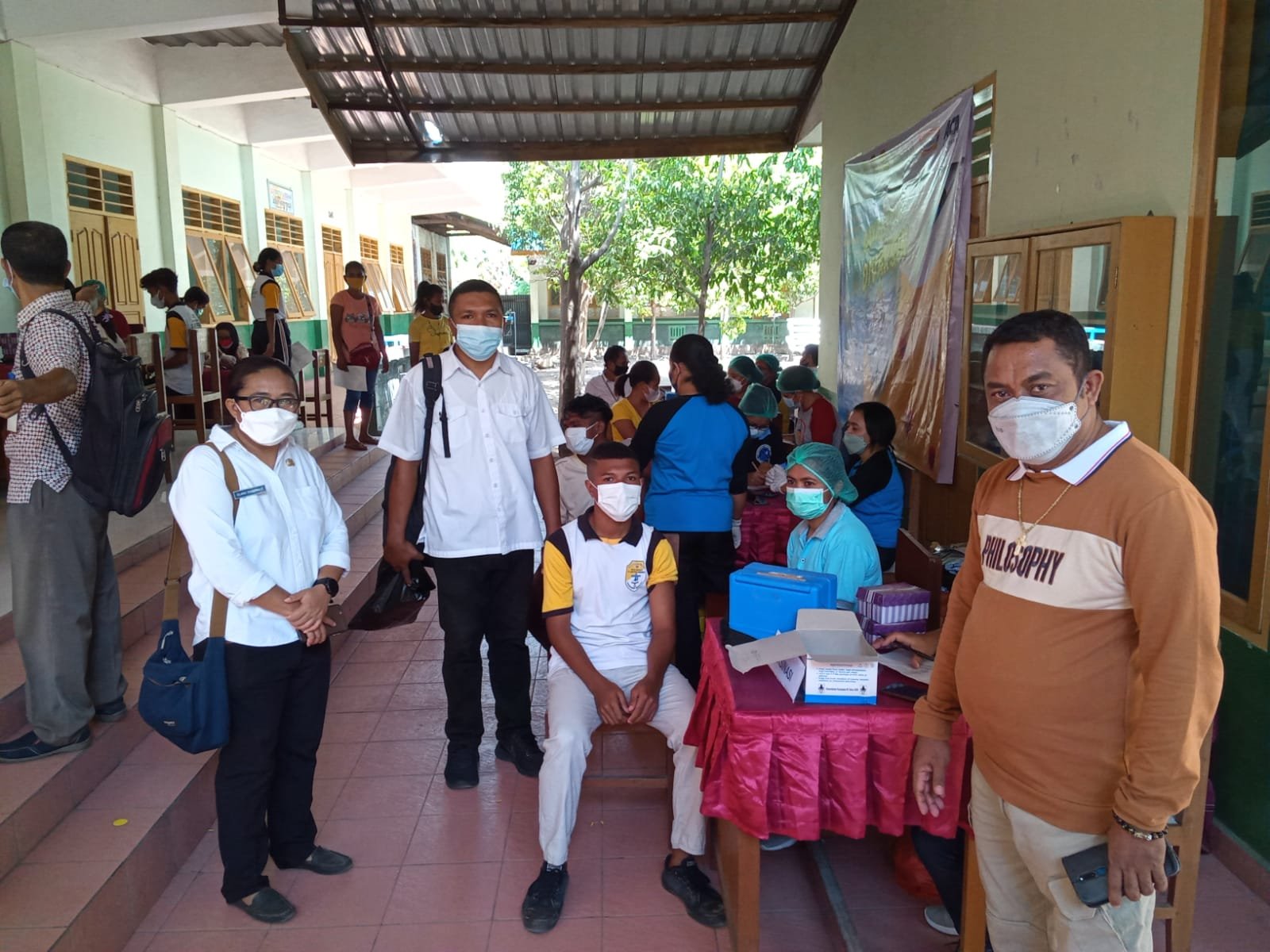 Ketika Tetesan Vaksin Covid-19 SMAS Katolik Santo John Paul II Maumere Pererat Toleransi Agama di Kabupaten Sikka