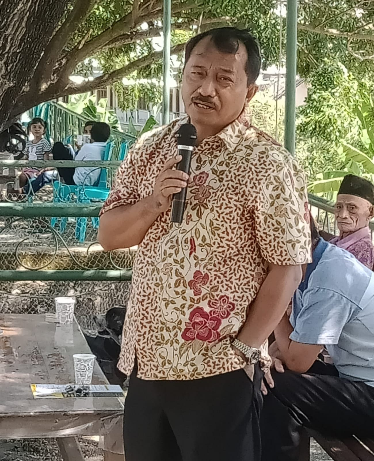 Yohanes Nembo Pertanyakan Landasan Hukum Kenaikan Tarif Masuk TN Komodo